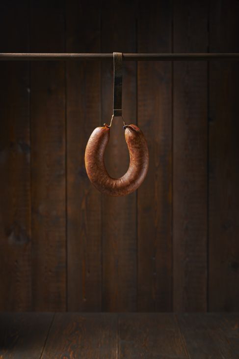 Bratwurst mit Senfkörnern